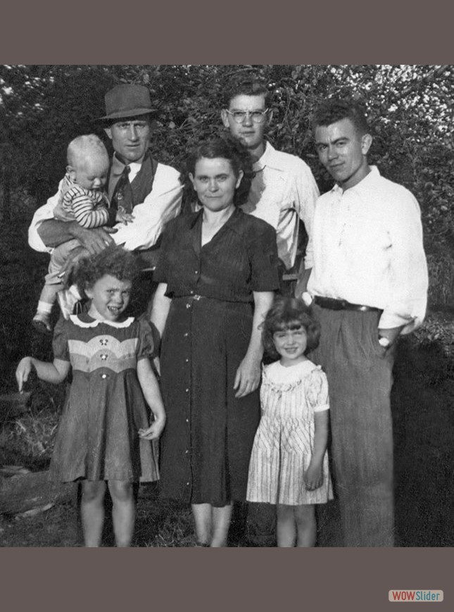 Willie & Edith Baker with kids & granddaughter, Judy (Charles' daughter)